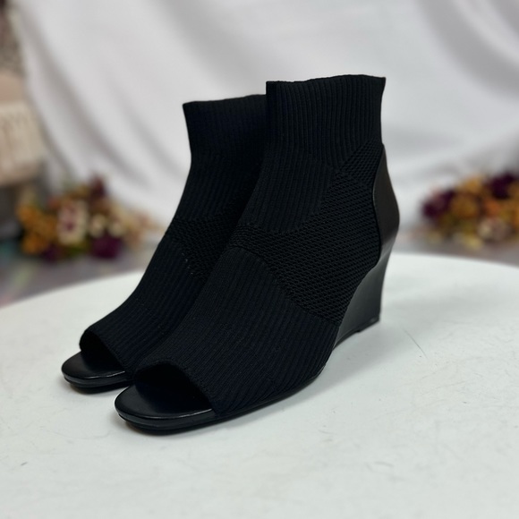 Adrienne Vittadini - Abelo Wedge Sock Bootie in Black Knit. Size 9 1/2. NWT - Picture 2 of 8